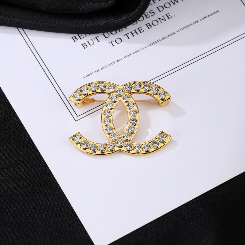 Chanel Brooch 02yxs82